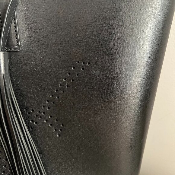 SAINT LAURENT BLACK LEATHER PERFORATED LOGO LARGE TOTE - Picture 13 of 15